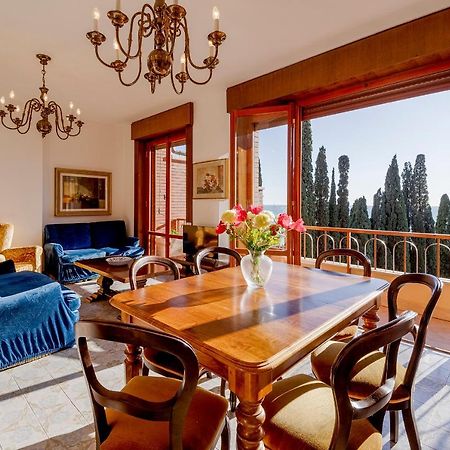 Portosole Attic - With Terrace And Private Parking Apartman San Remo Kültér fotó