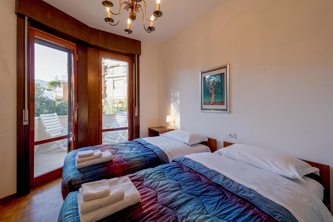 Portosole Attic - With Terrace And Private Parking Apartman San Remo Kültér fotó