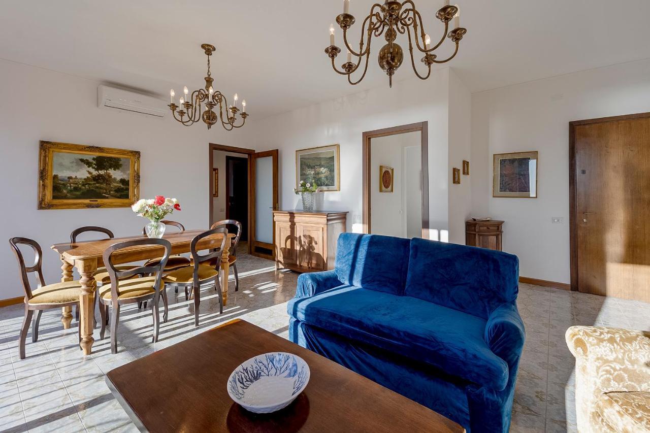 Portosole Attic - With Terrace And Private Parking Apartman San Remo Kültér fotó