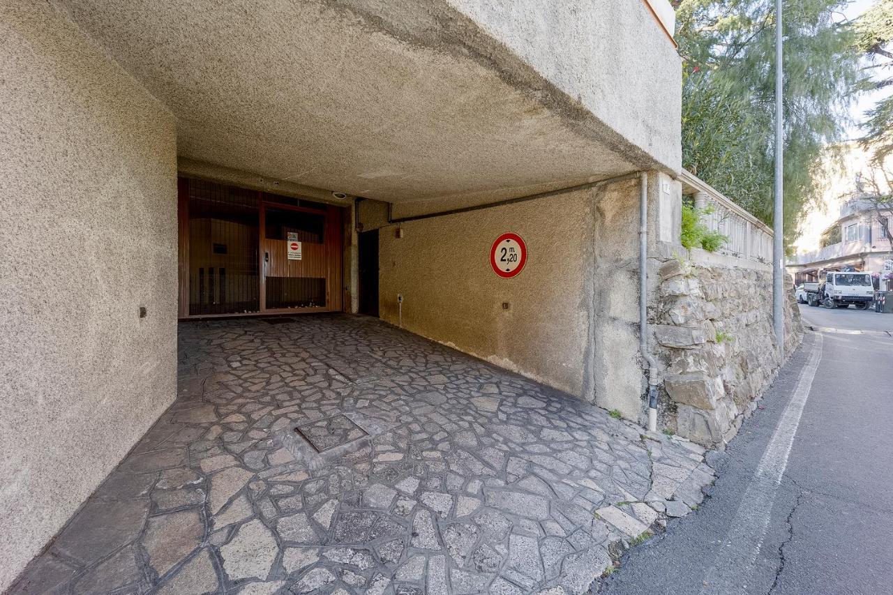 Portosole Attic - With Terrace And Private Parking Apartman San Remo Kültér fotó