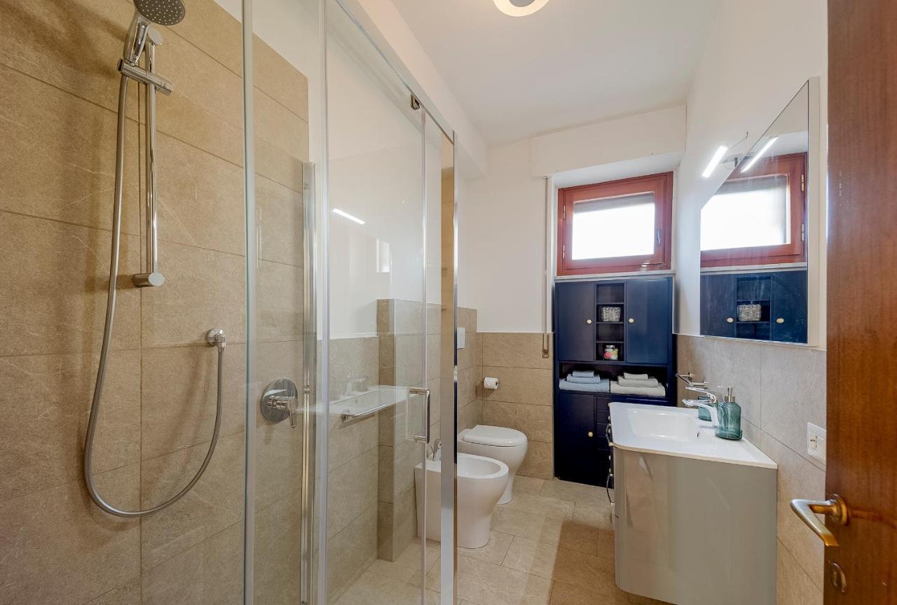 Portosole Attic - With Terrace And Private Parking Apartman San Remo Kültér fotó