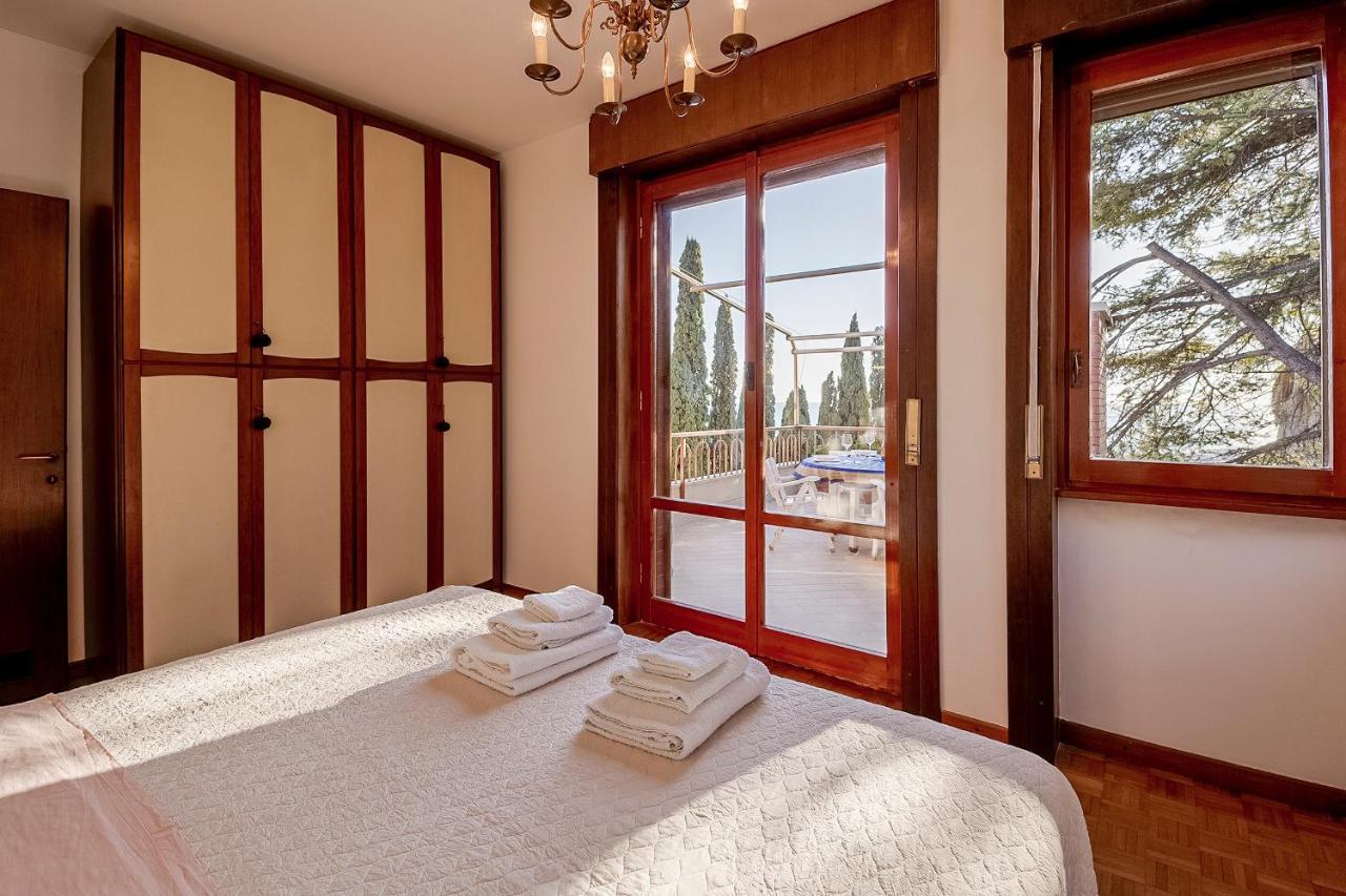 Portosole Attic - With Terrace And Private Parking Apartman San Remo Kültér fotó
